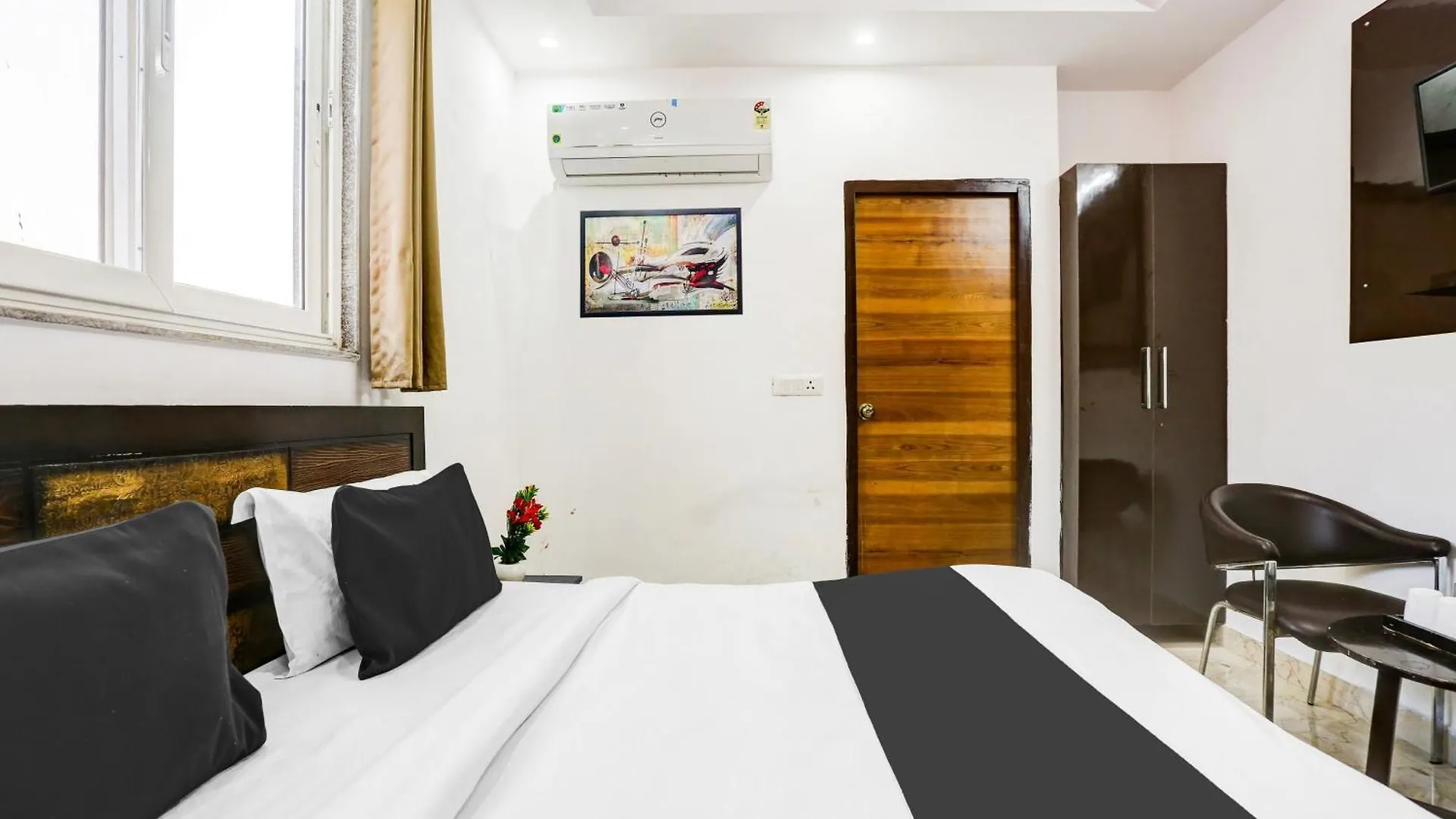 Hotel O Stay International New Delhi