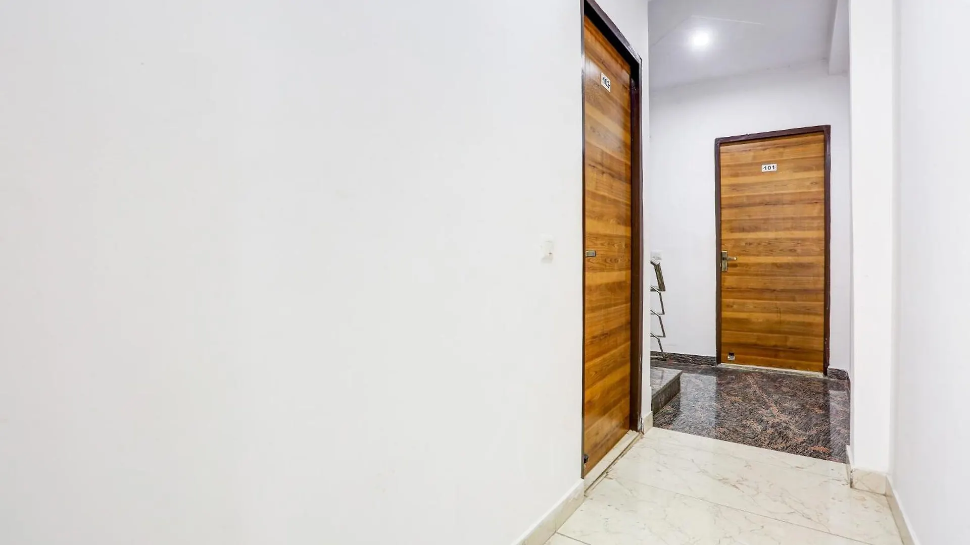 Hotel O Stay International New Delhi